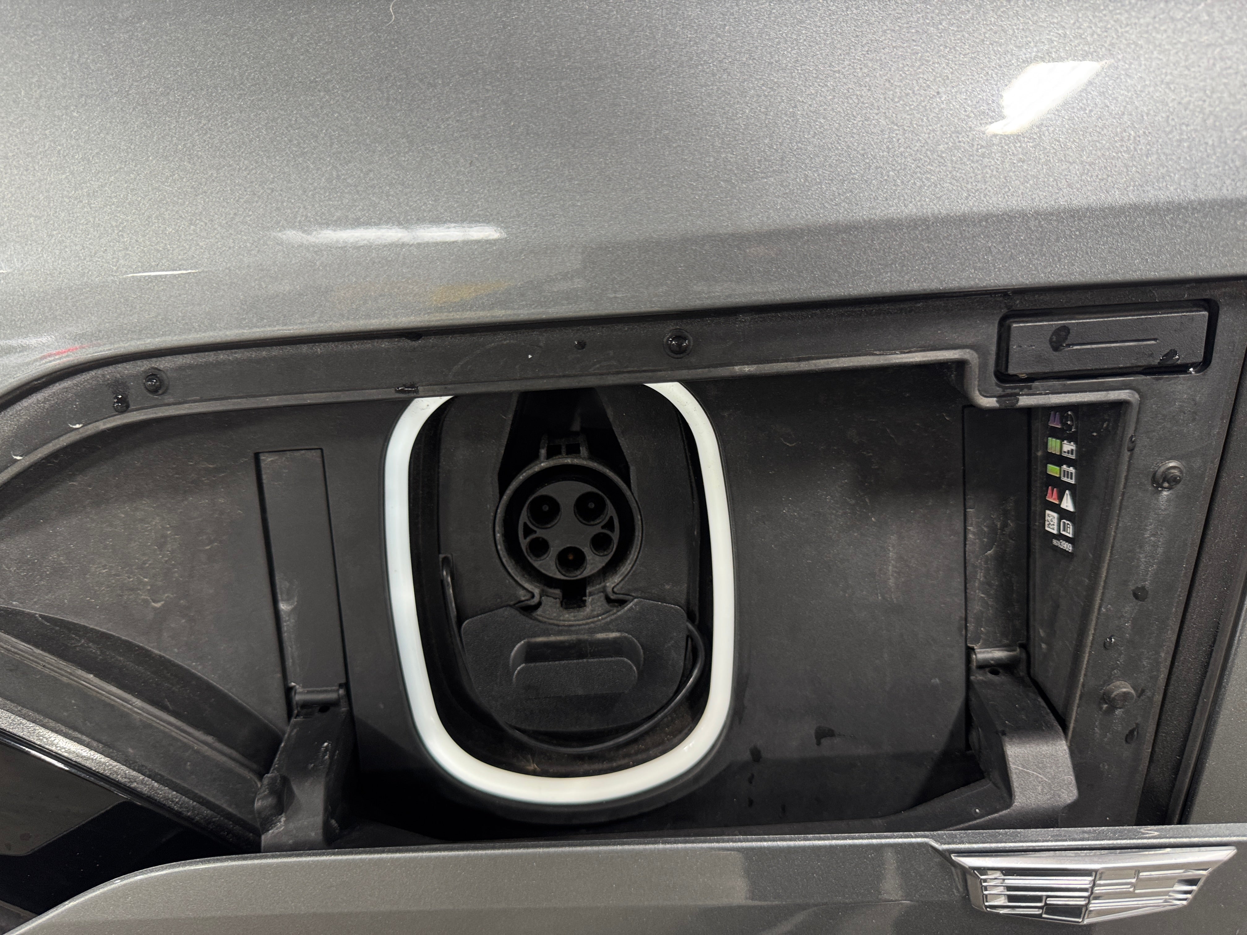 Used 2024 Cadillac LYRIQ Luxury 2 with VIN 1GYKPRRL4RZ120862 for sale in Pewaukee, WI
