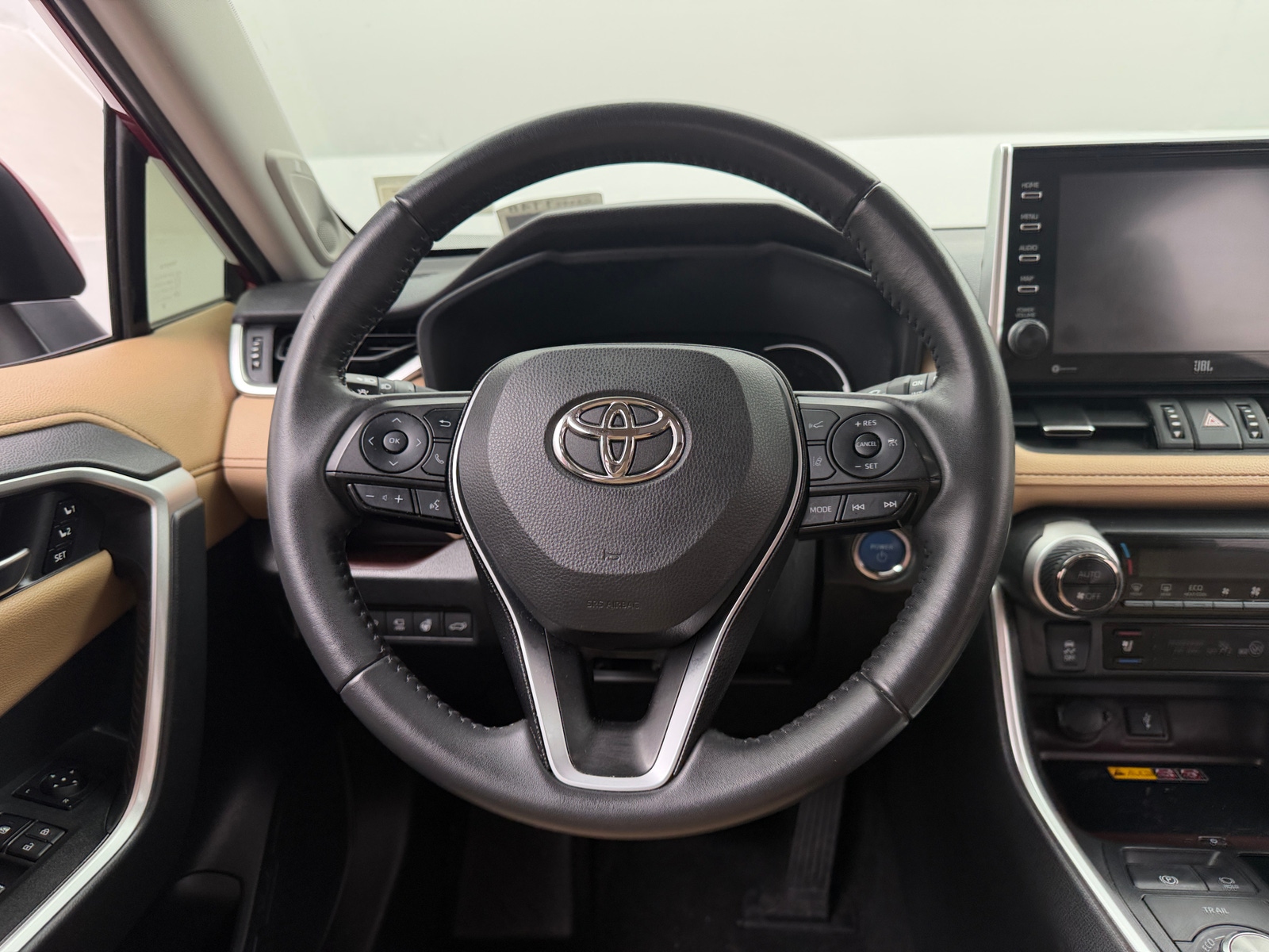 Thumbnail: 2022 Toyota RAV4 - 4