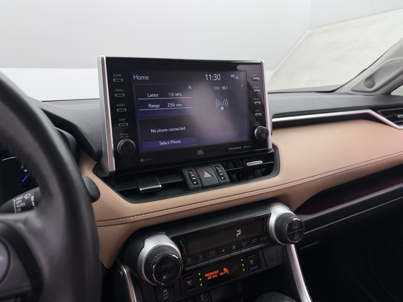 Thumbnail: 2022 Toyota RAV4 - 3