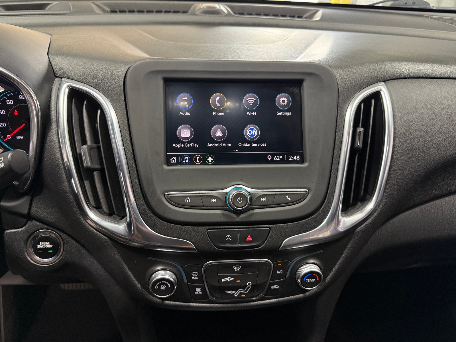 Thumbnail: 2022 Chevrolet Equinox - 4