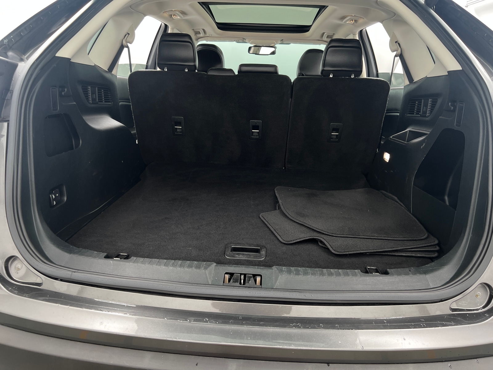 Thumbnail: 2019 Ford Edge - 6