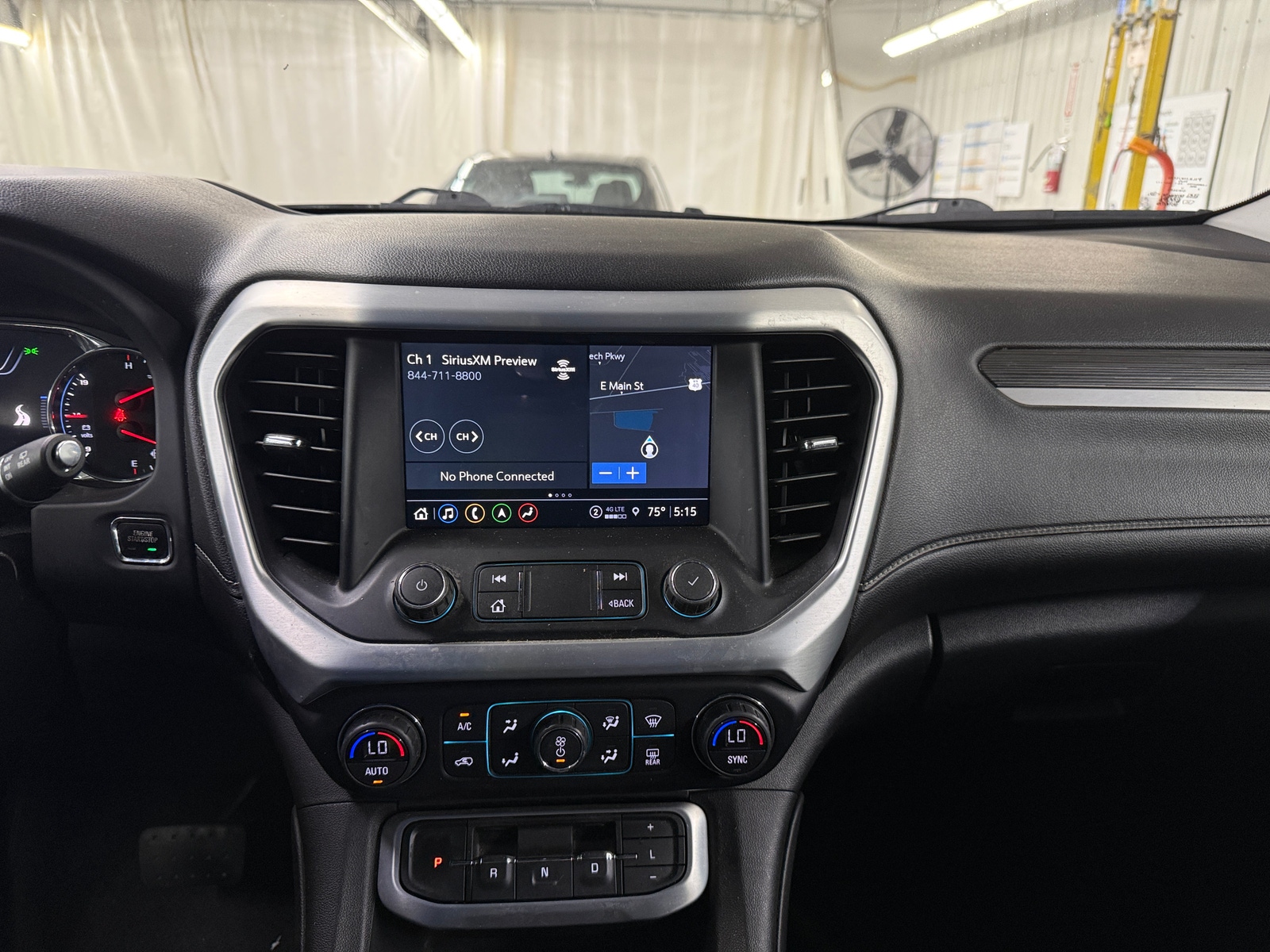 Thumbnail: 2021 GMC Acadia - 3