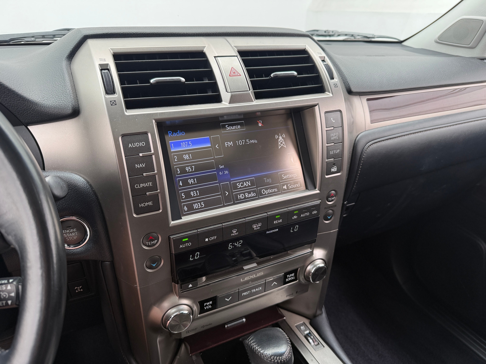 Thumbnail: 2019 Lexus GX - 3