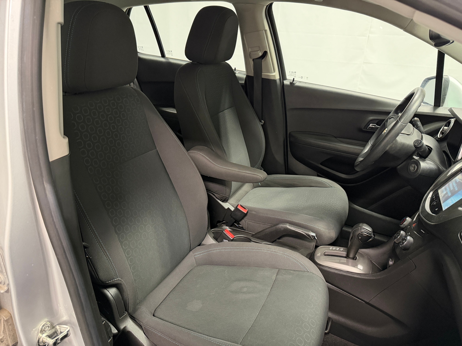 Thumbnail: 2016 Chevrolet Trax - 2