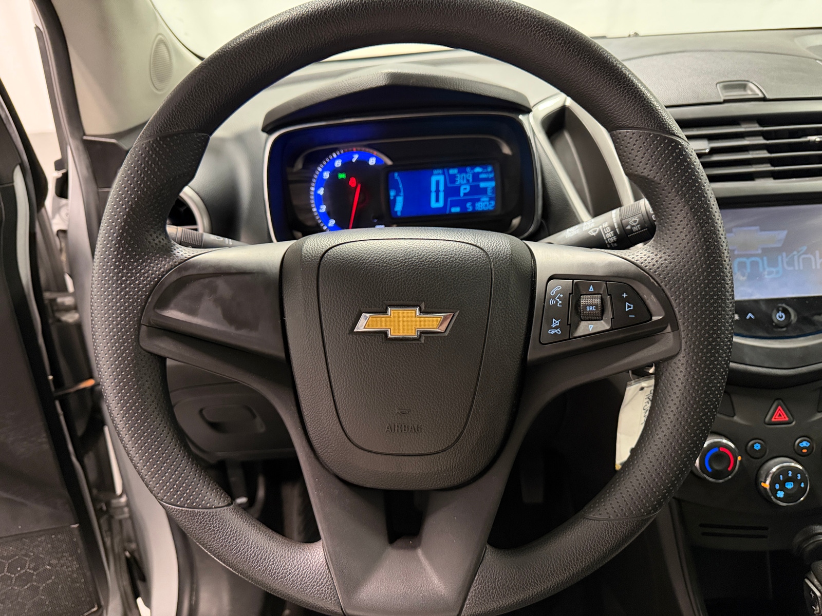 Thumbnail: 2016 Chevrolet Trax - 5