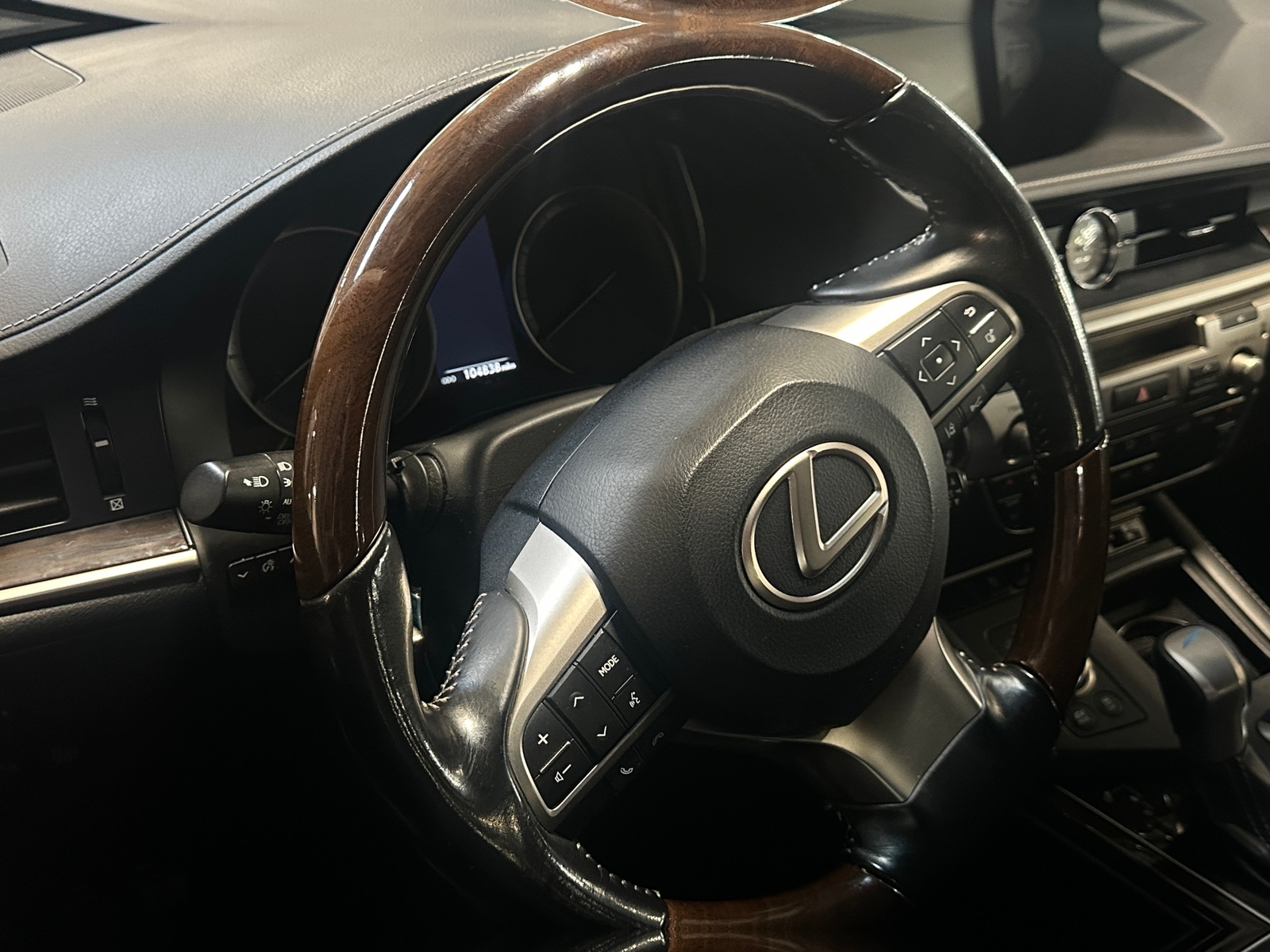 Thumbnail: 2017 Lexus ES - 4