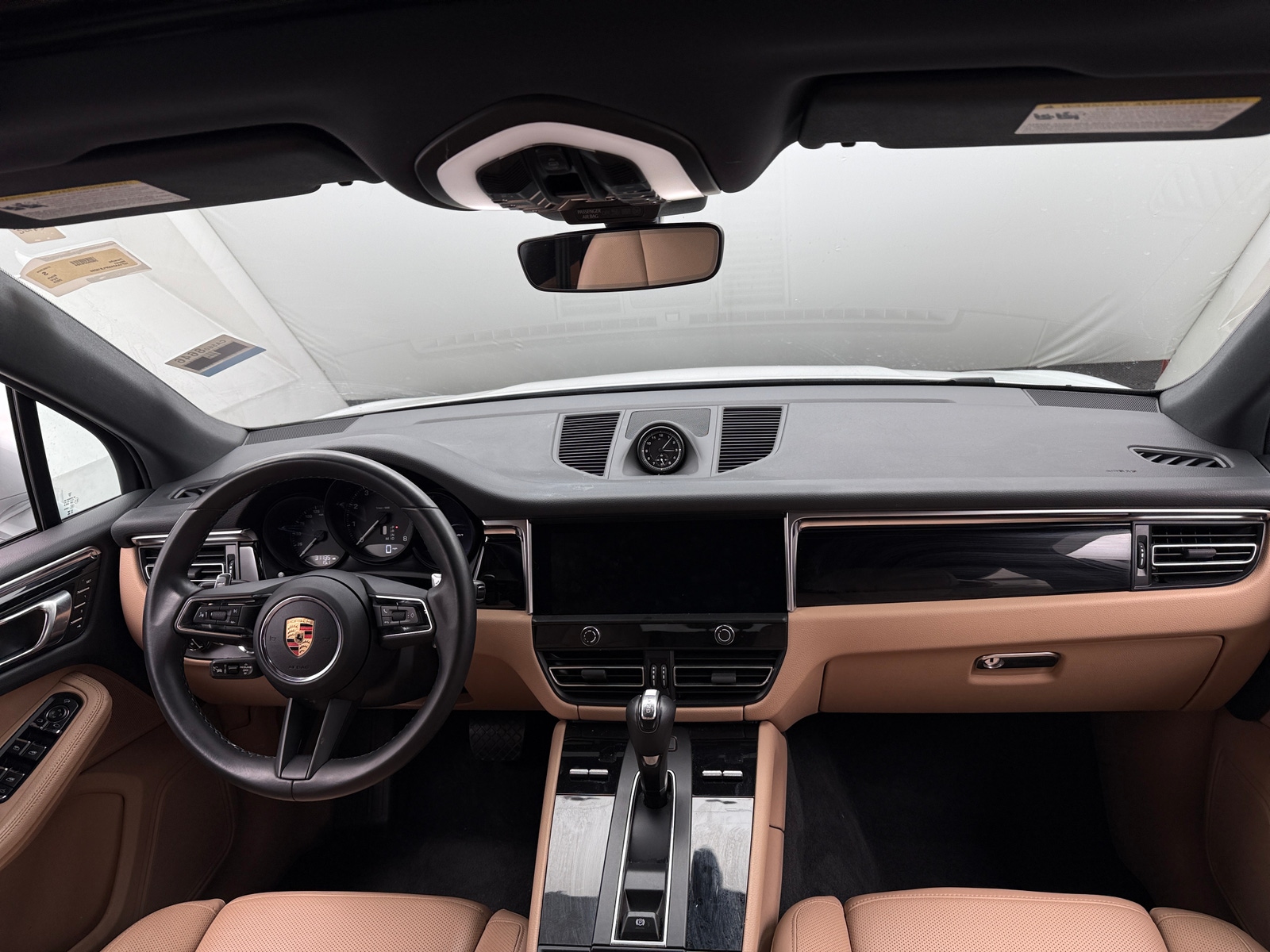 Thumbnail: 2023 Porsche Macan - 2