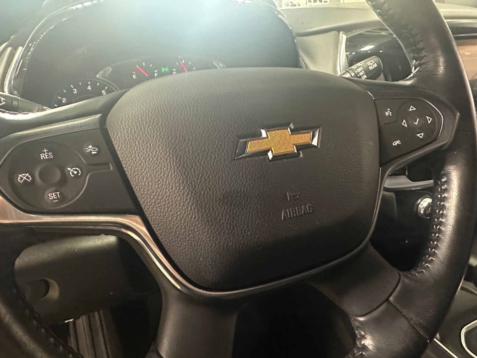 Thumbnail: 2022 Chevrolet Traverse - 5