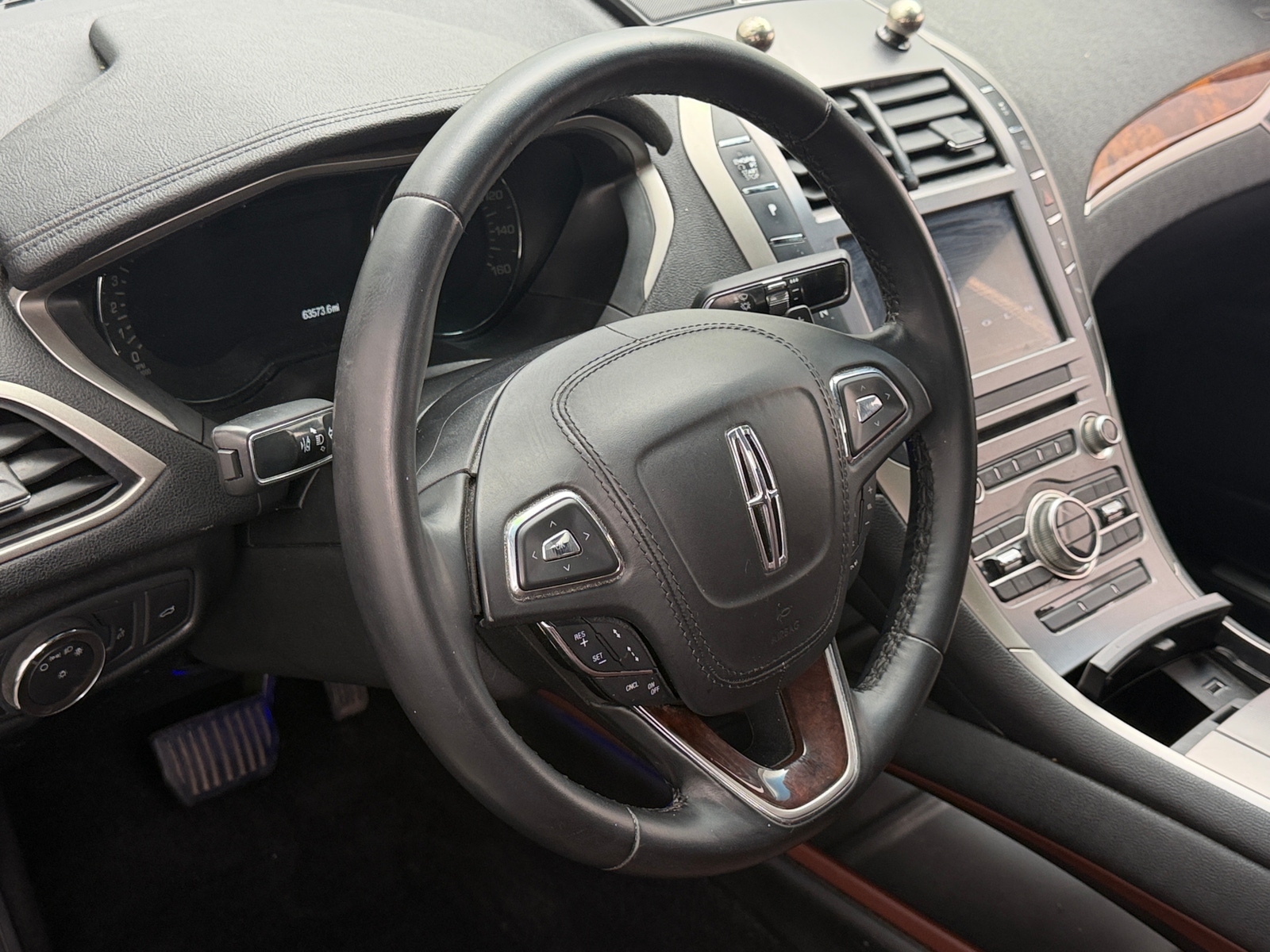 Thumbnail: 2020 Lincoln MKZ - 4