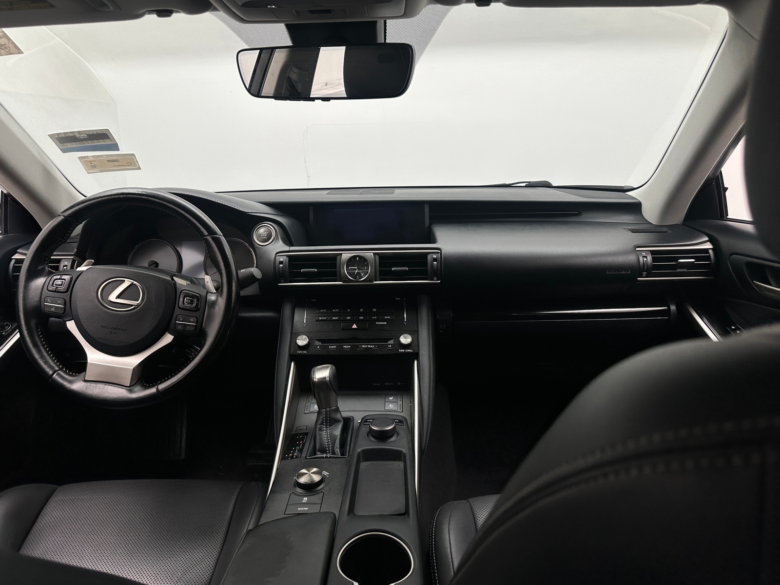 Thumbnail: 2017 Lexus IS - 2