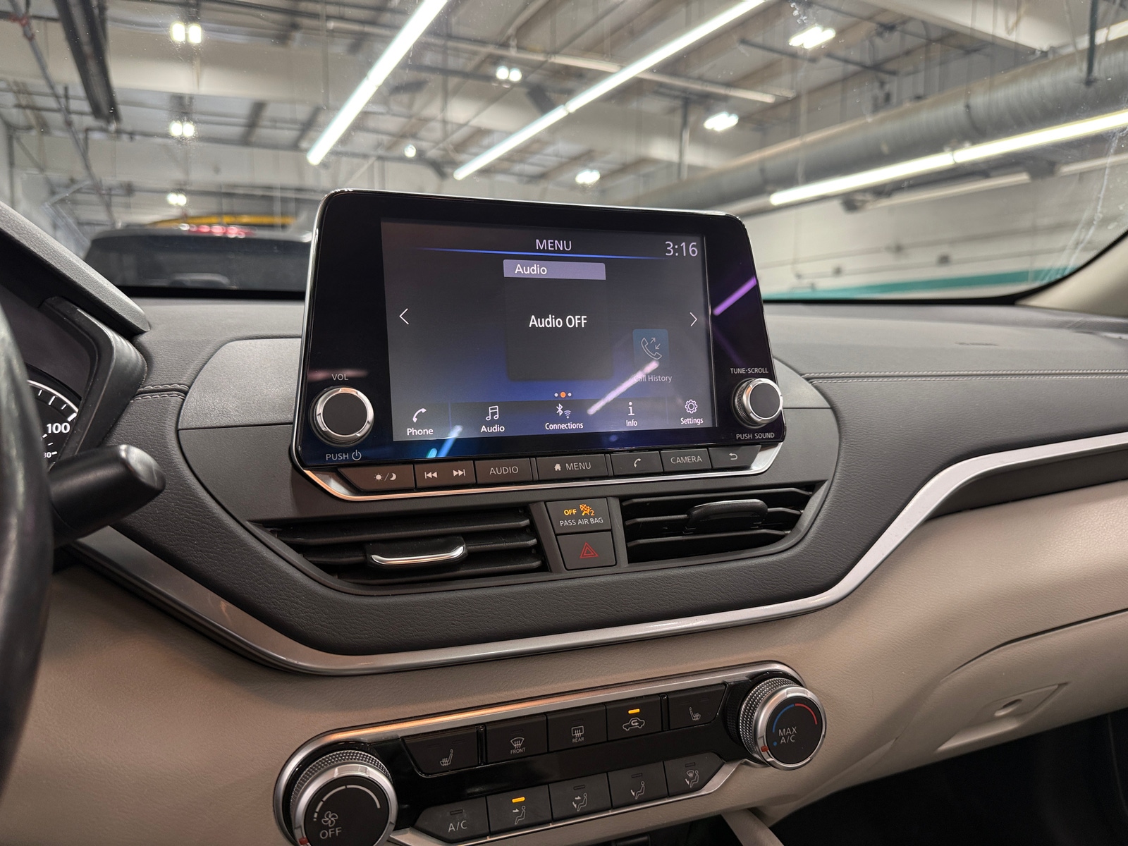 Thumbnail: 2021 Nissan Altima - 4