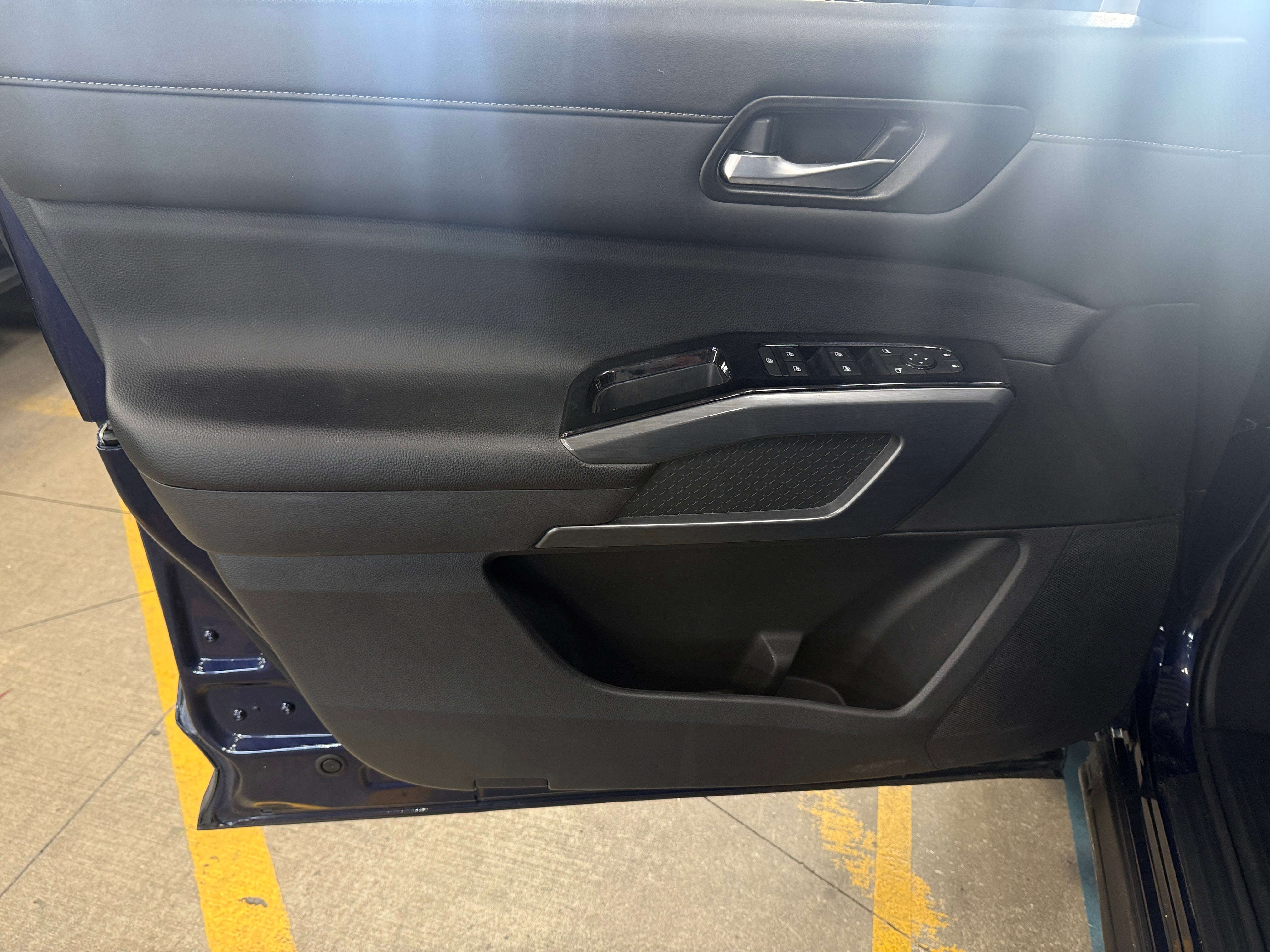 2023 Nissan Pathfinder SL - Photo 10