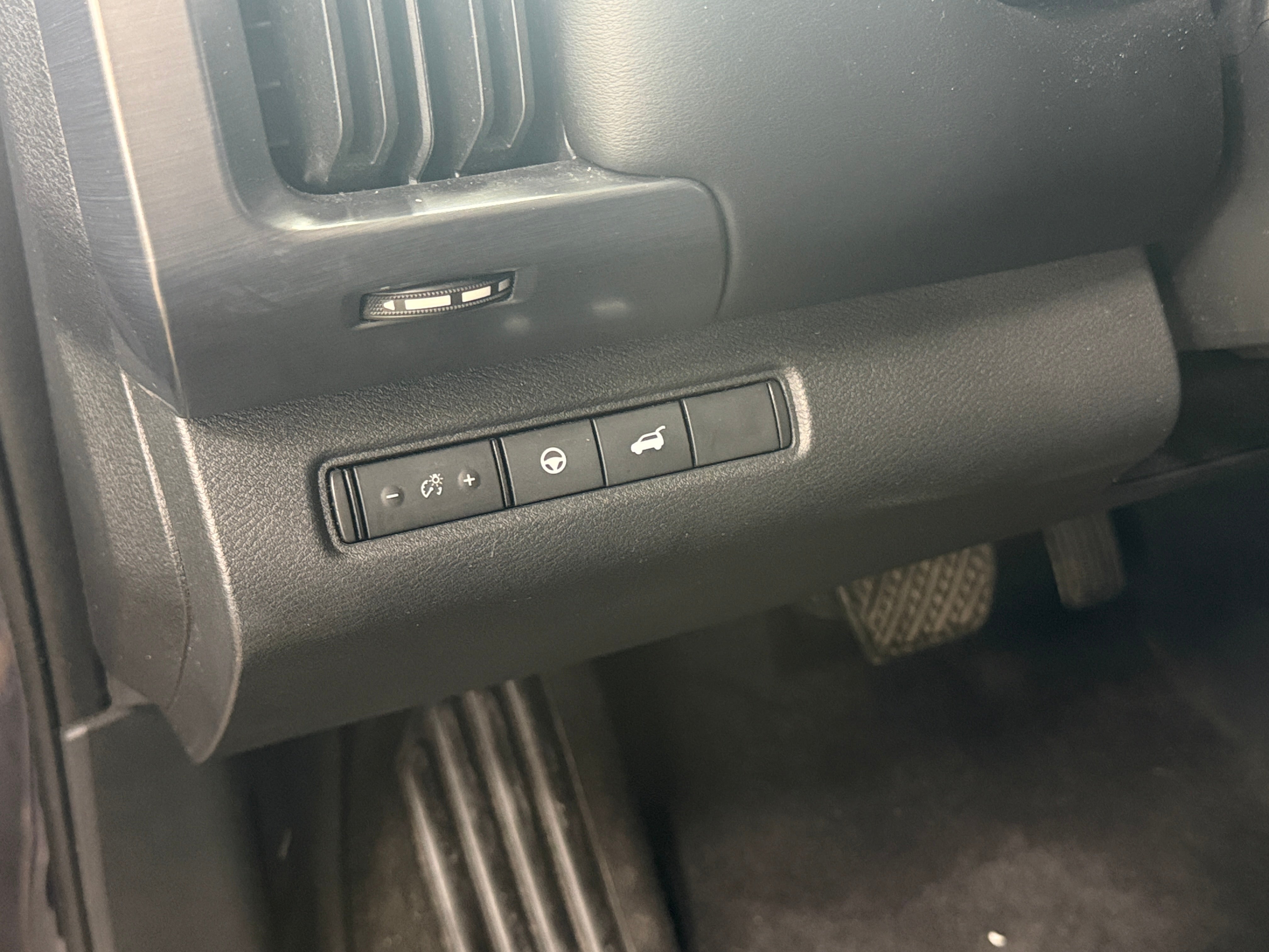 2023 Nissan Pathfinder SL - Photo 14