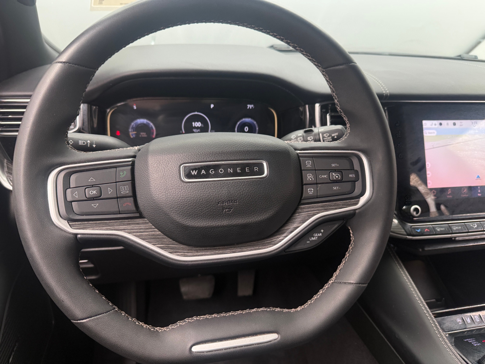 Thumbnail: 2022 Jeep Wagoneer - 4