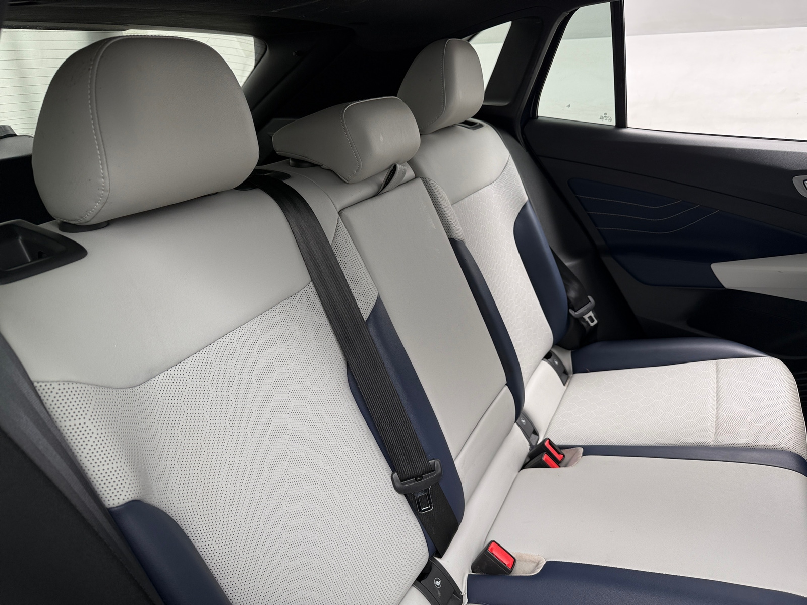 Thumbnail: 2023 Volkswagen ID.4 - 5