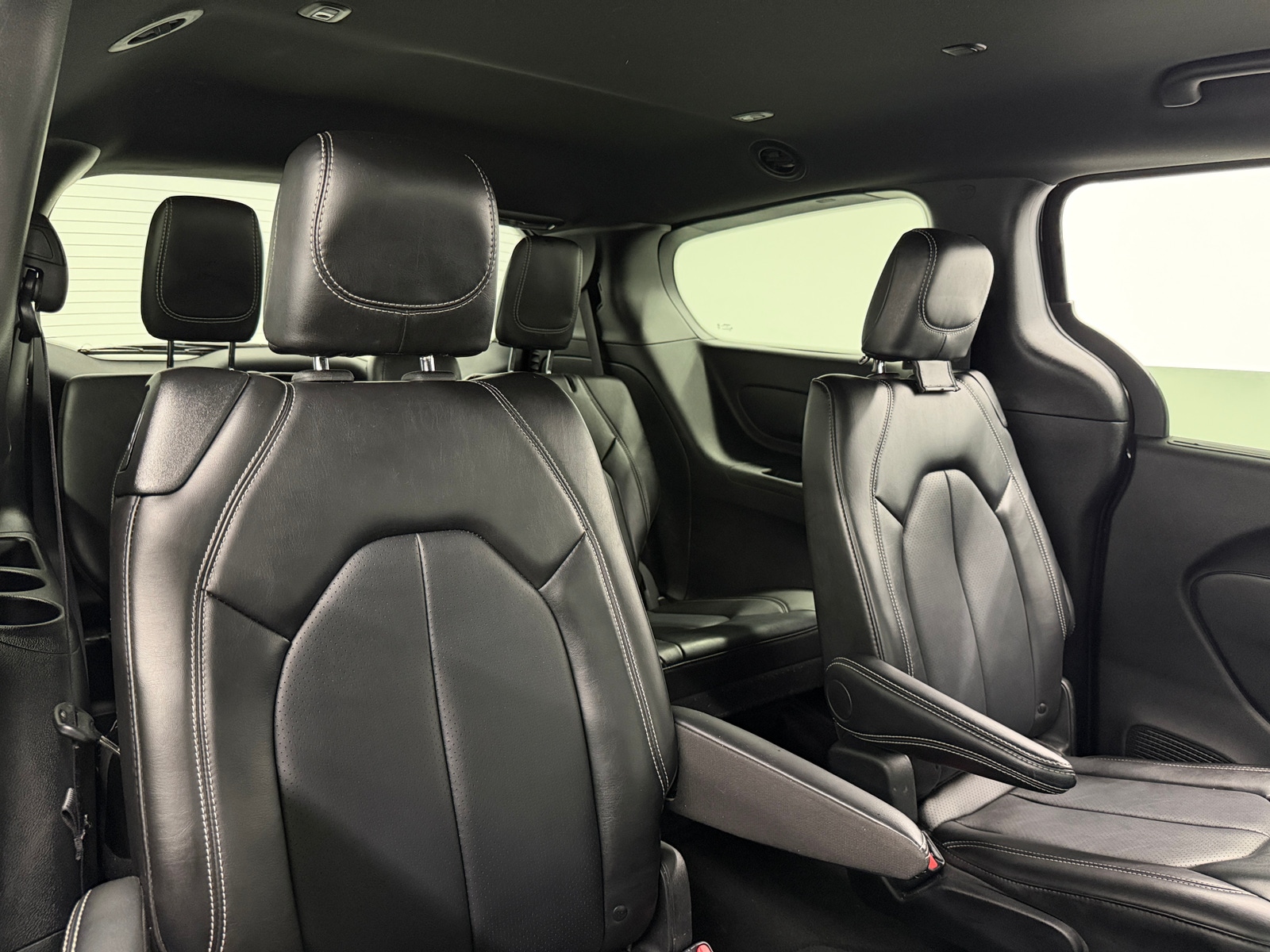 Thumbnail: 2025 Chrysler Pacifica - 5