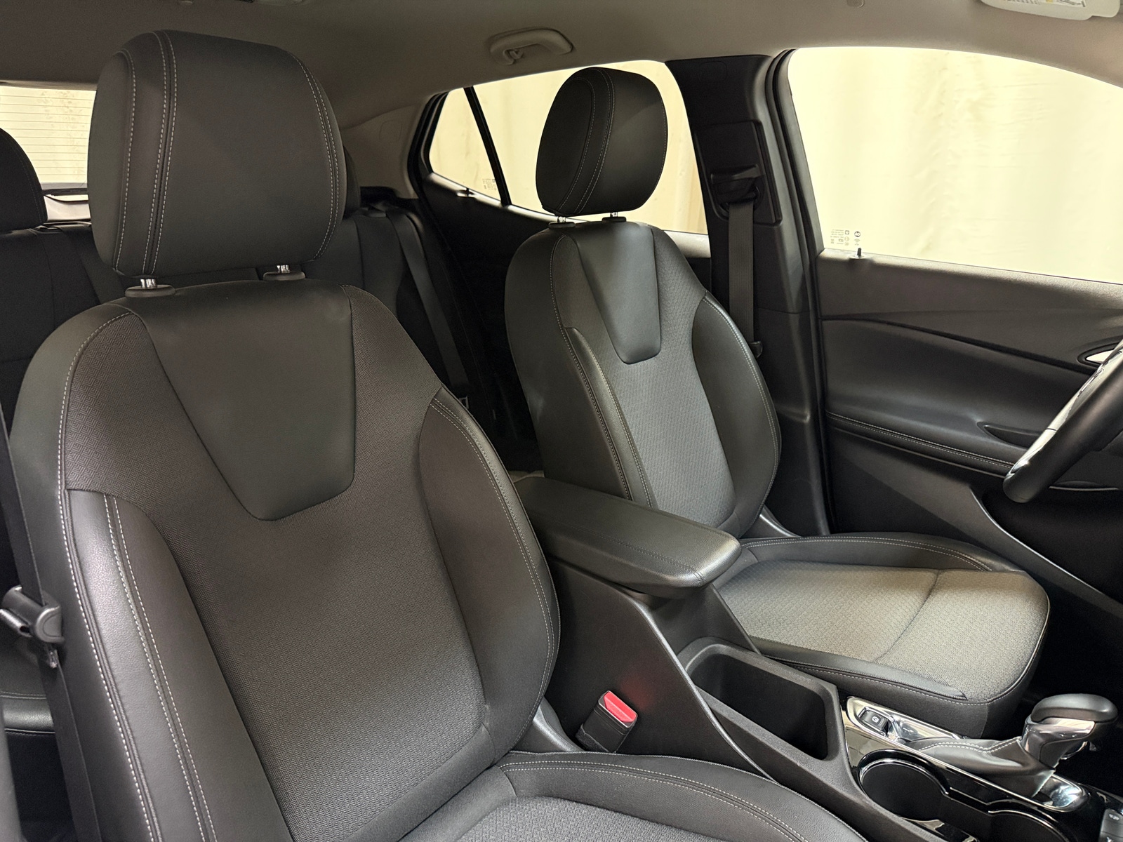 Thumbnail: 2025 Buick Encore GX - 2