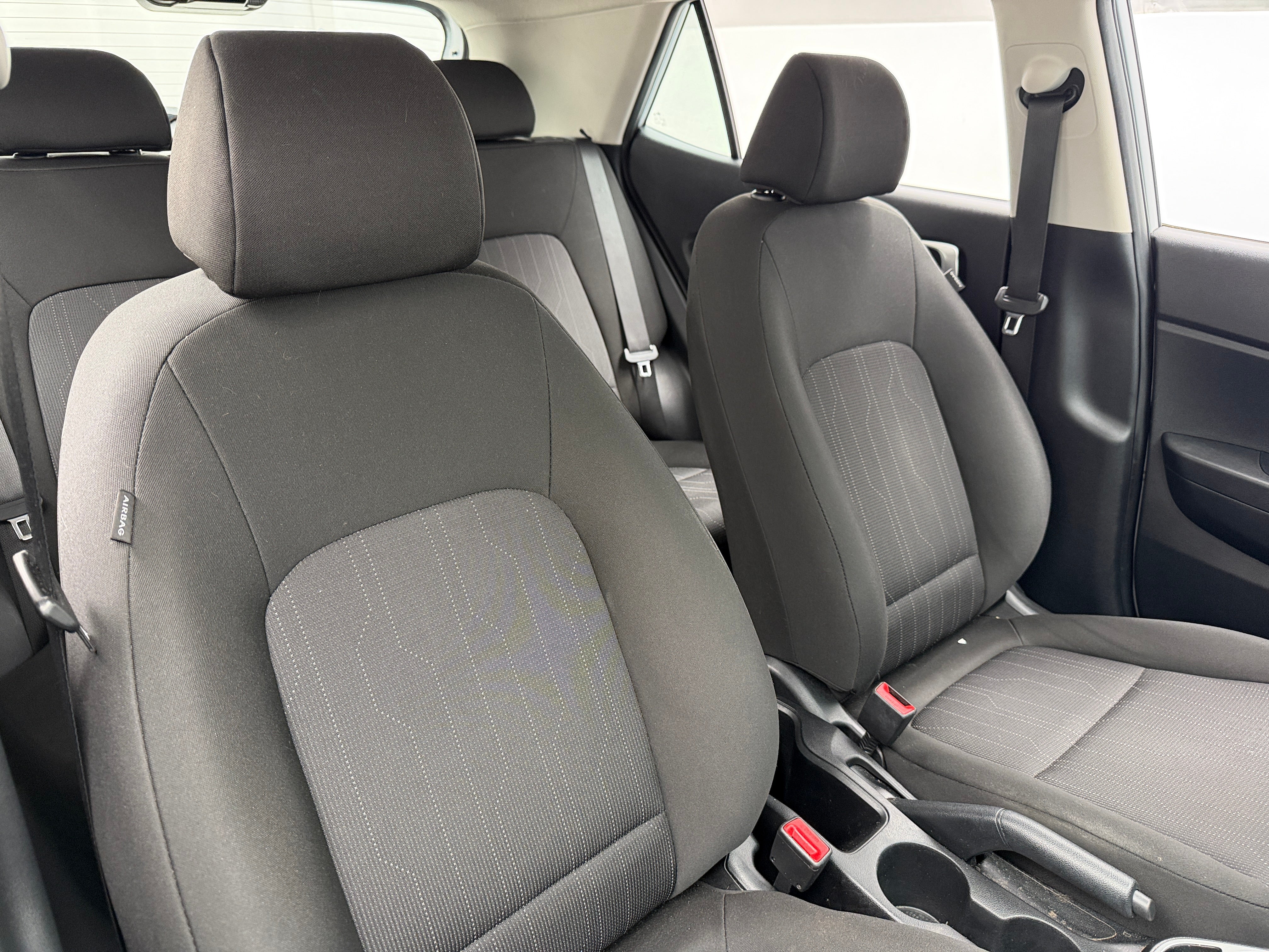 2022 Hyundai Venue SE - Photo 3