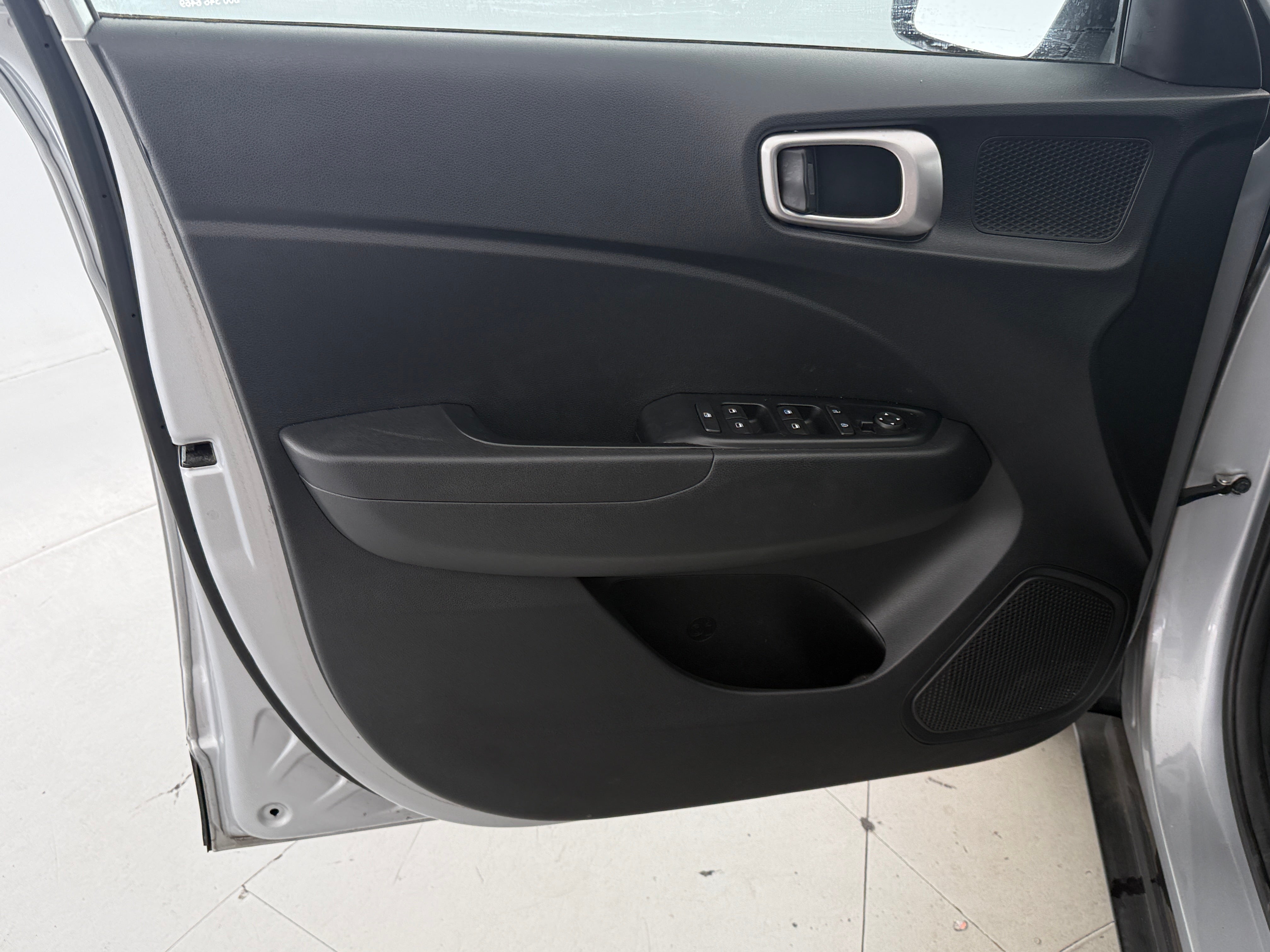 2022 Hyundai Venue SE - Photo 9