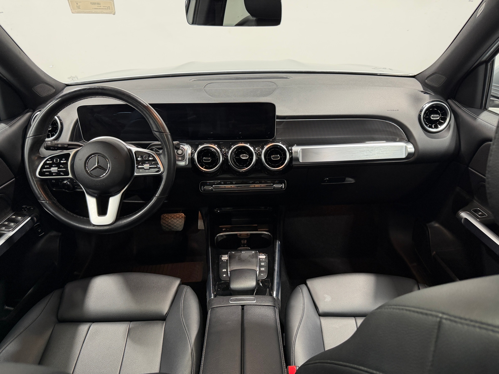 Thumbnail: 2021 Mercedes-Benz GLB - 2