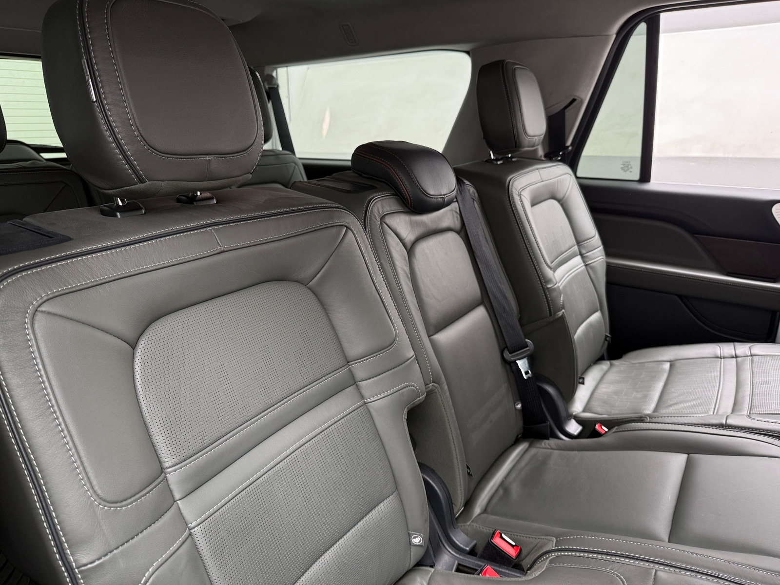 Thumbnail: 2023 Lincoln Navigator L - 5