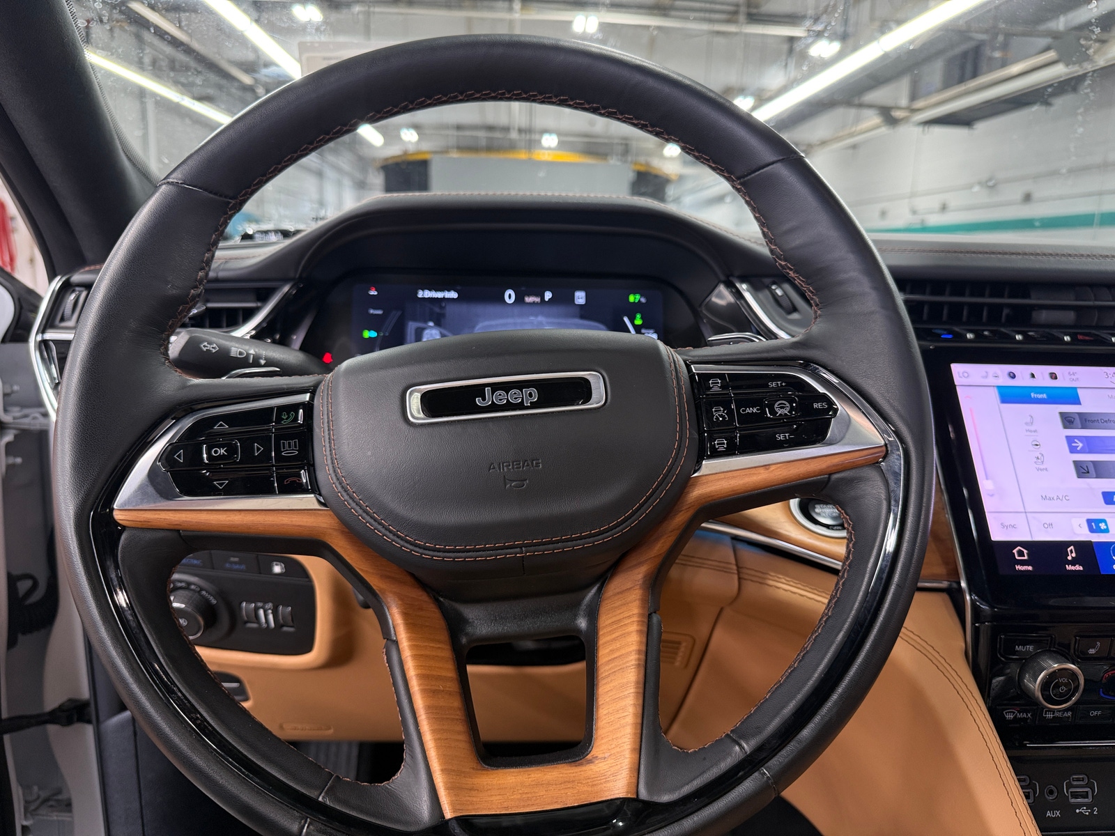 Thumbnail: 2024 Jeep Grand Cherokee - 4