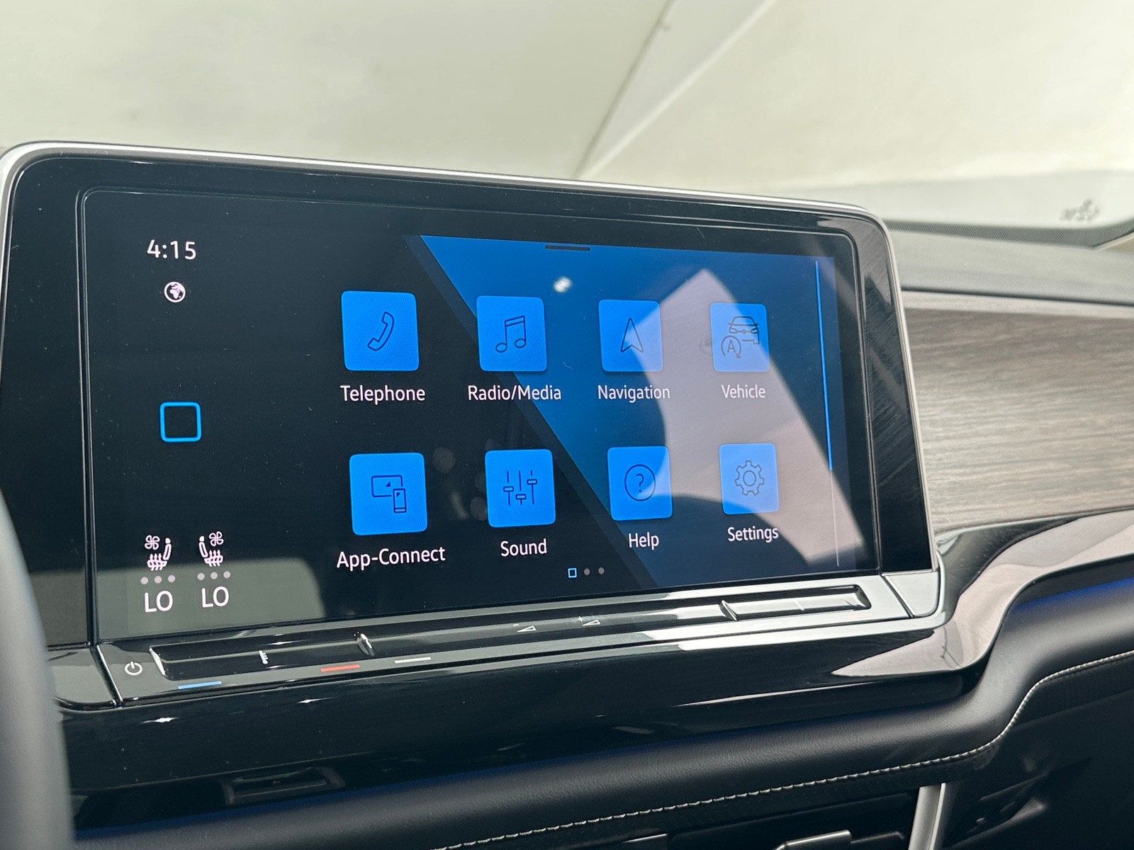 Thumbnail: 2024 Volkswagen Atlas - 3