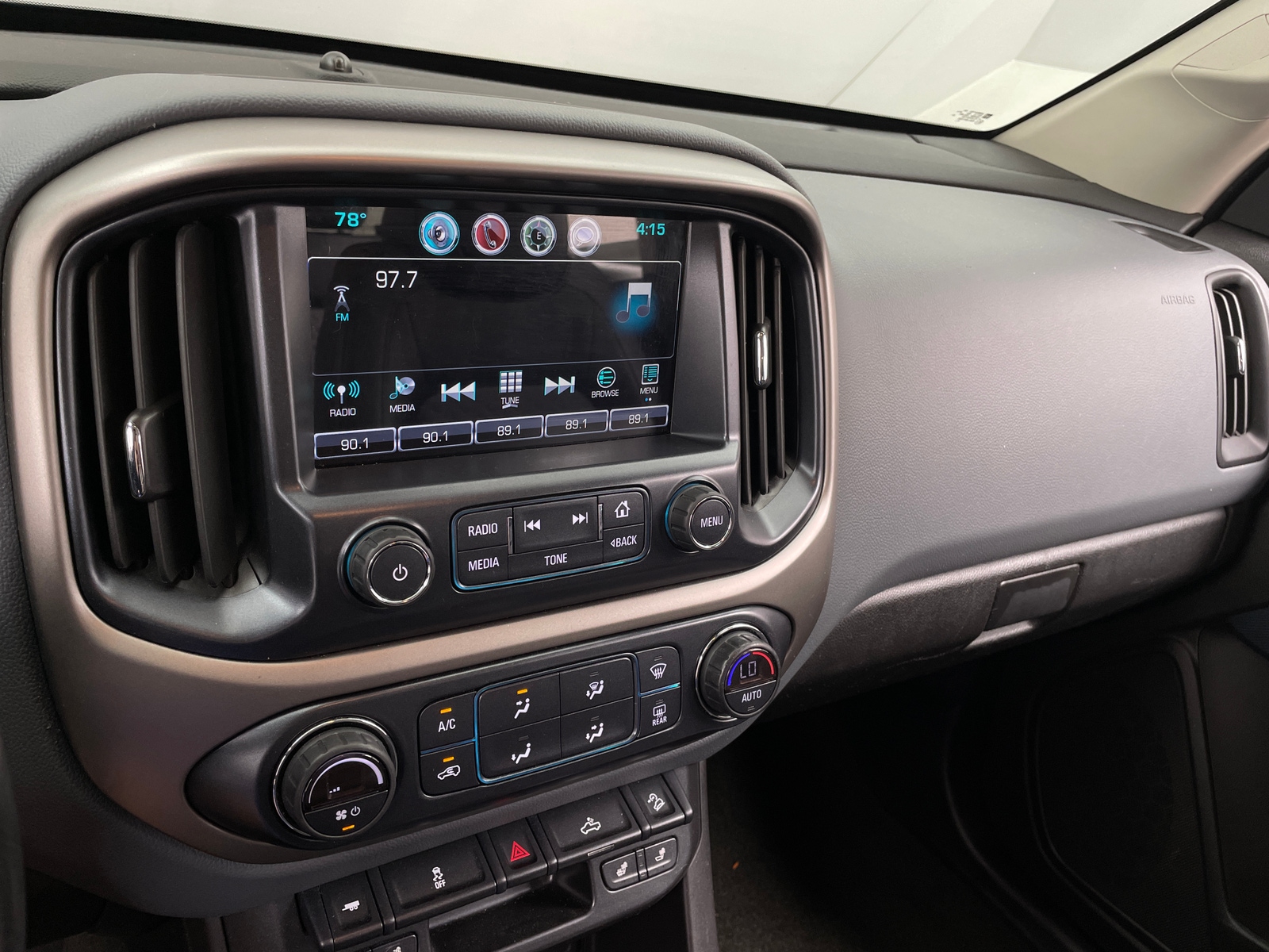 Thumbnail: 2017 Chevrolet Colorado - 4
