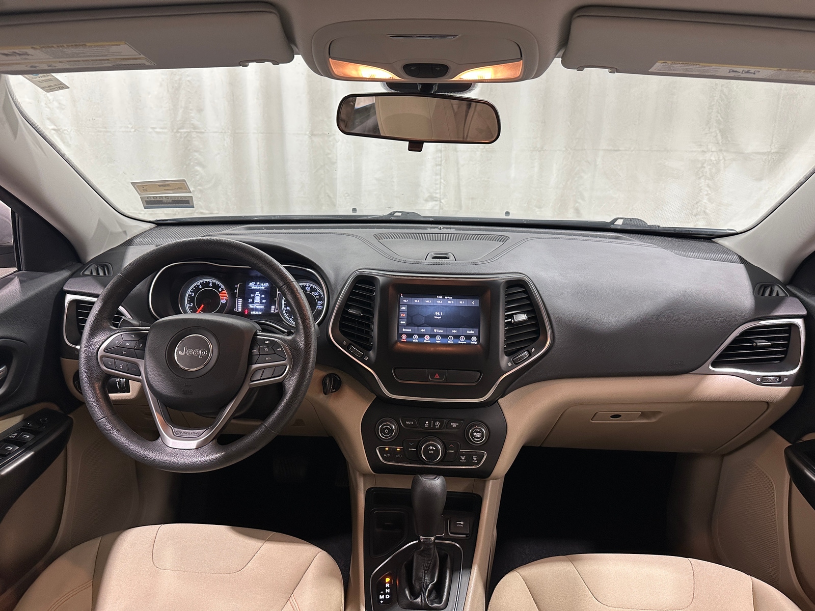 Thumbnail: 2019 Jeep Cherokee - 3