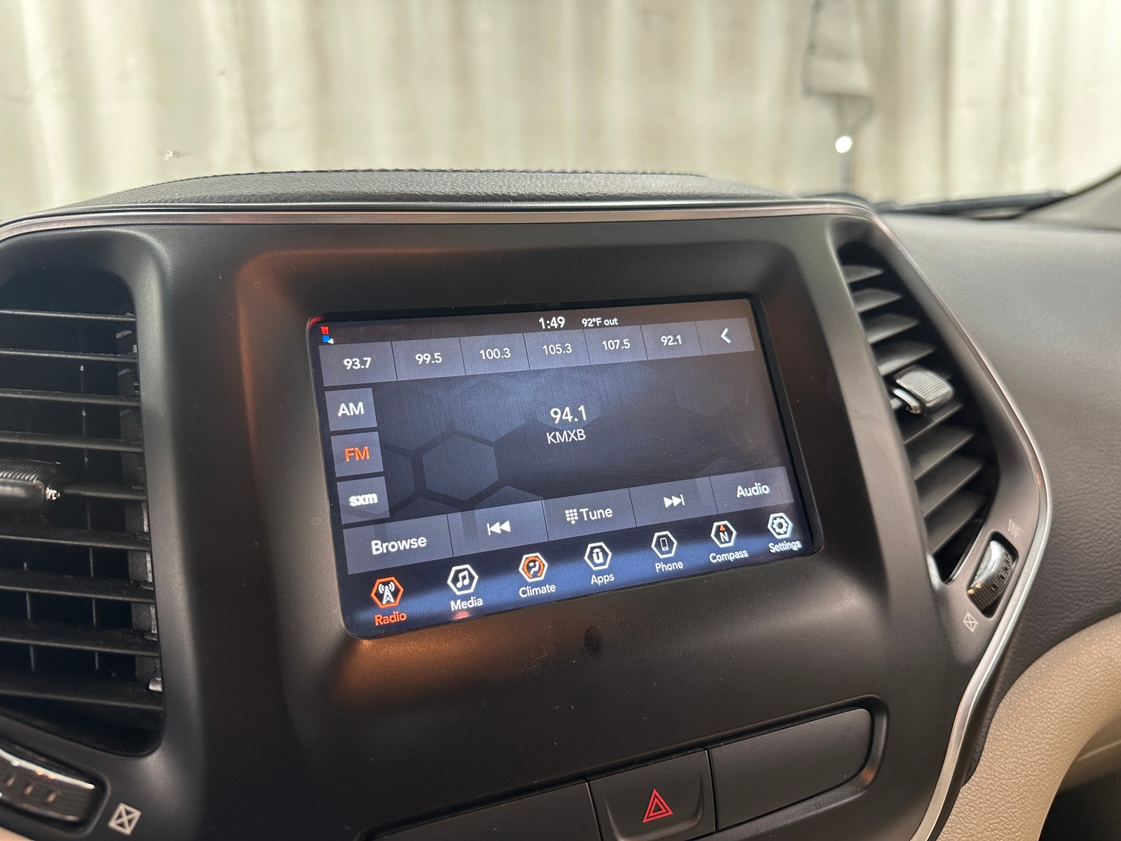 Thumbnail: 2019 Jeep Cherokee - 4