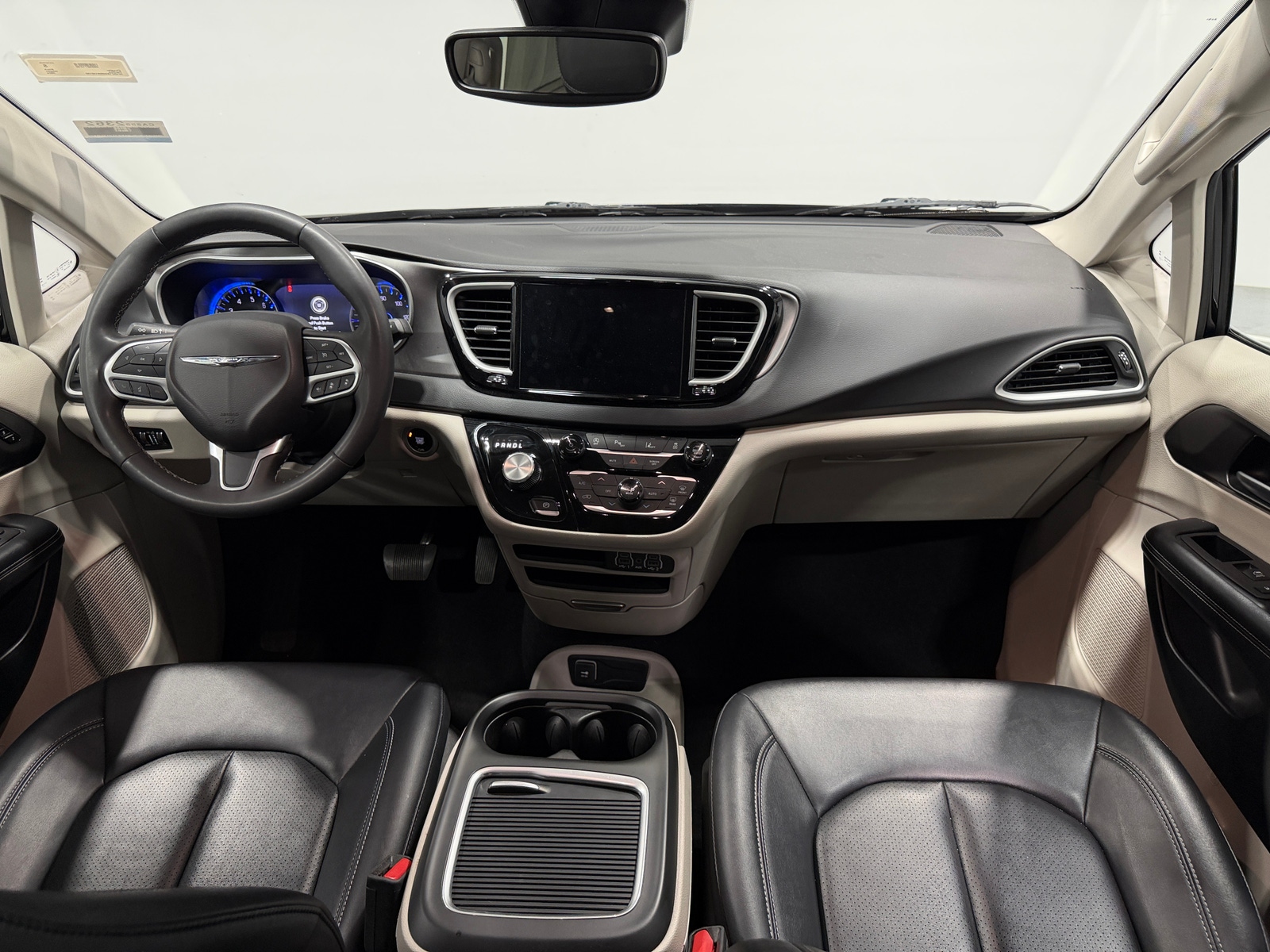 Thumbnail: 2024 Chrysler Pacifica - 2