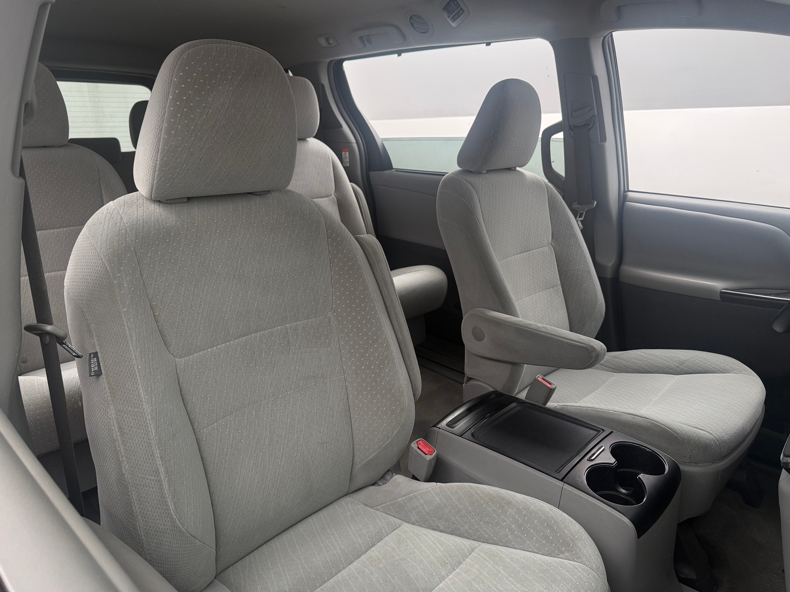 Thumbnail: 2017 Toyota Sienna - 2