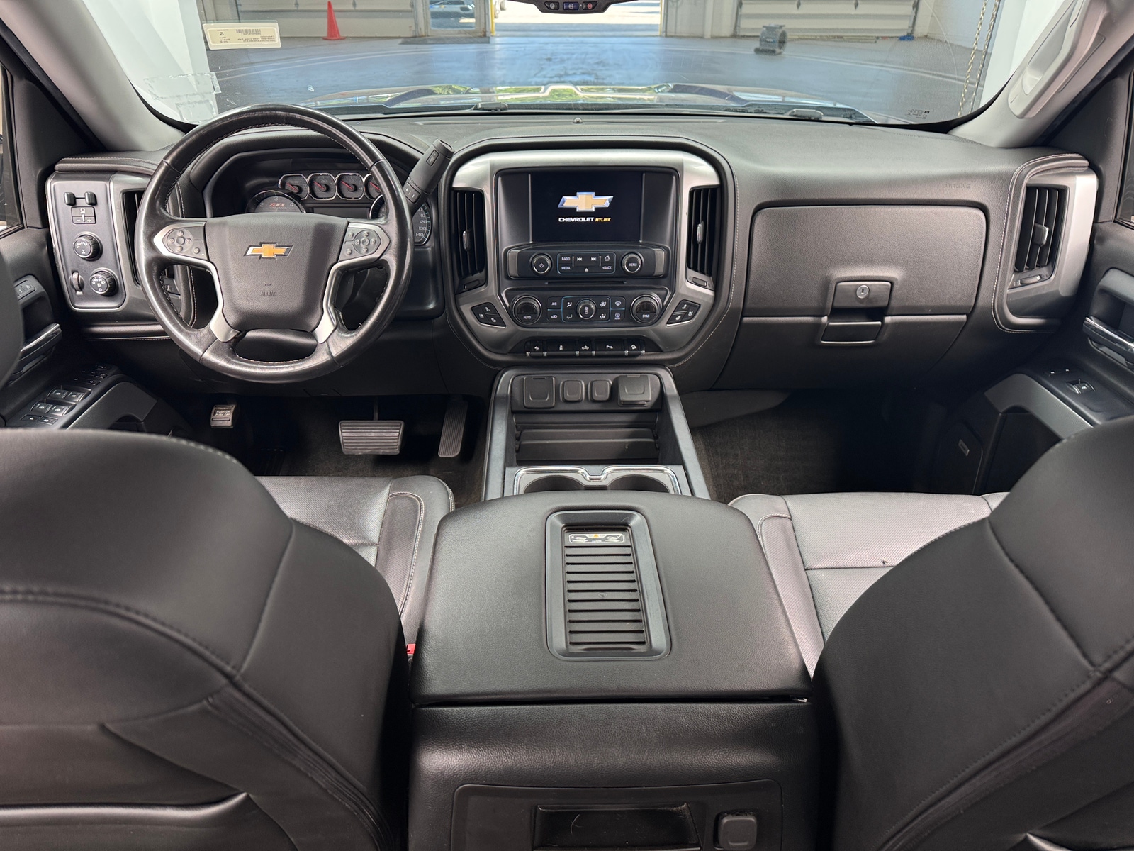 Thumbnail: 2018 Chevrolet Silverado 1500 - 2