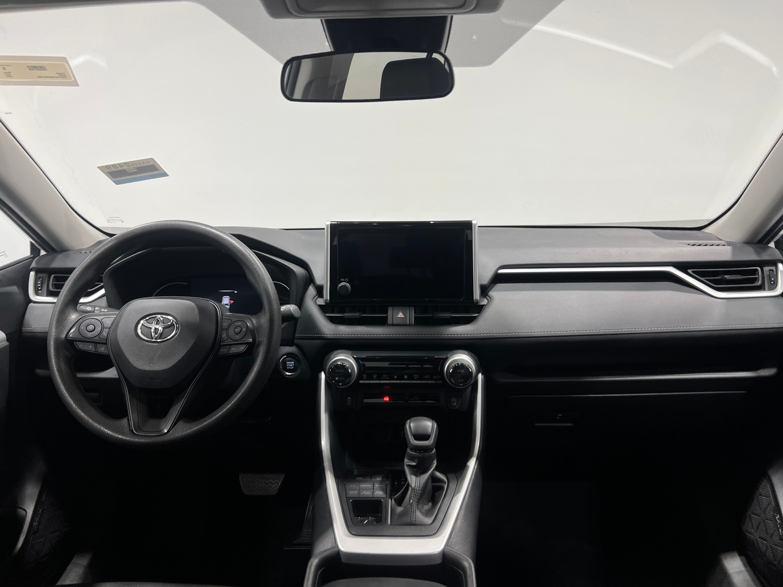 Thumbnail: 2025 Toyota RAV4 - 3