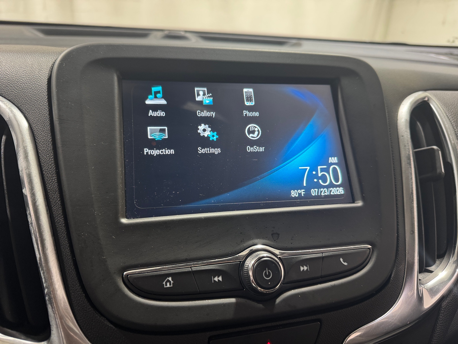 Thumbnail: 2018 Chevrolet Equinox - 4
