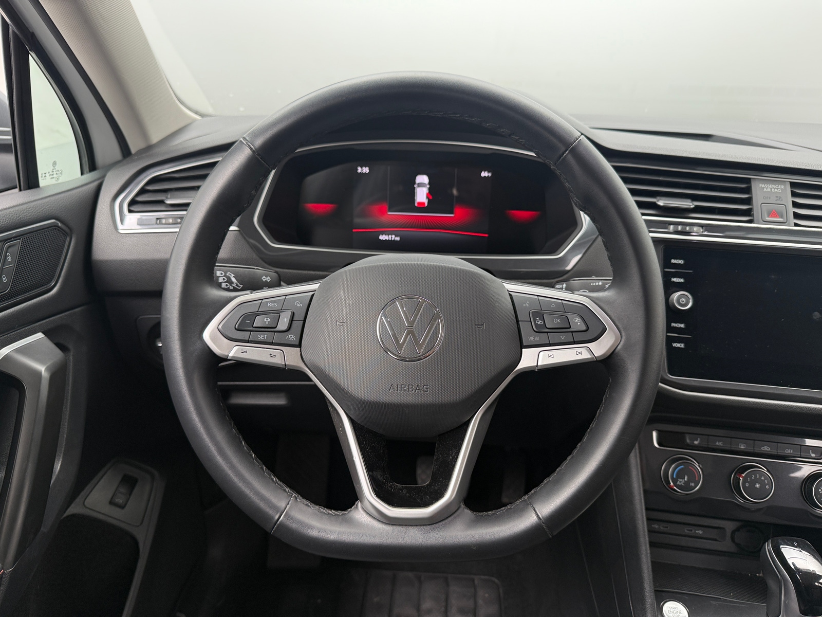 Thumbnail: 2024 Volkswagen Tiguan - 4