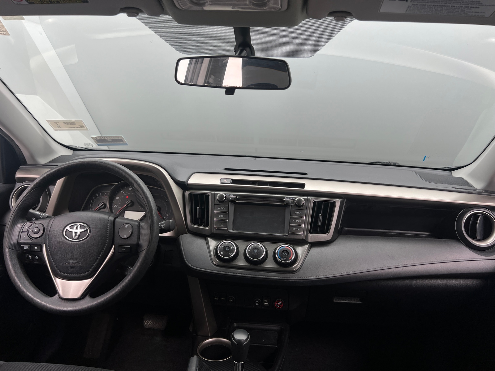 Thumbnail: 2015 Toyota RAV4 - 3