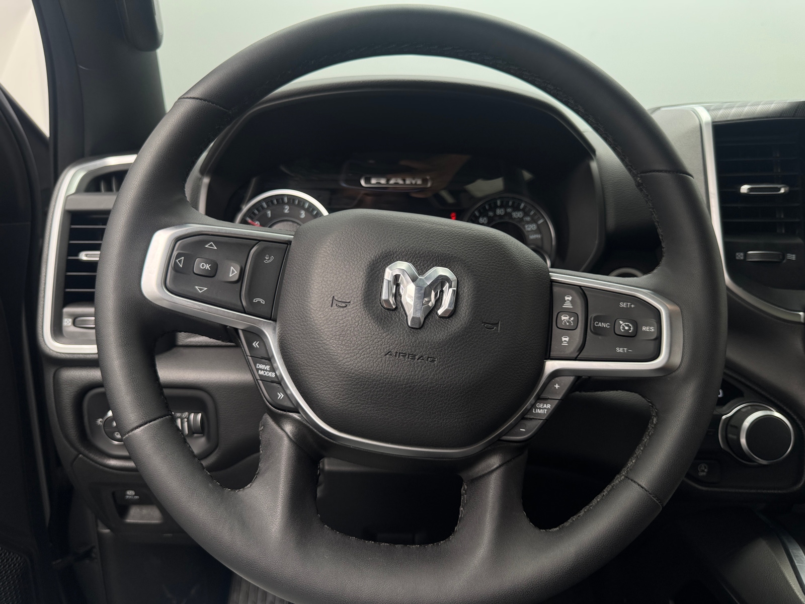 Thumbnail: 2025 RAM 1500 - 5