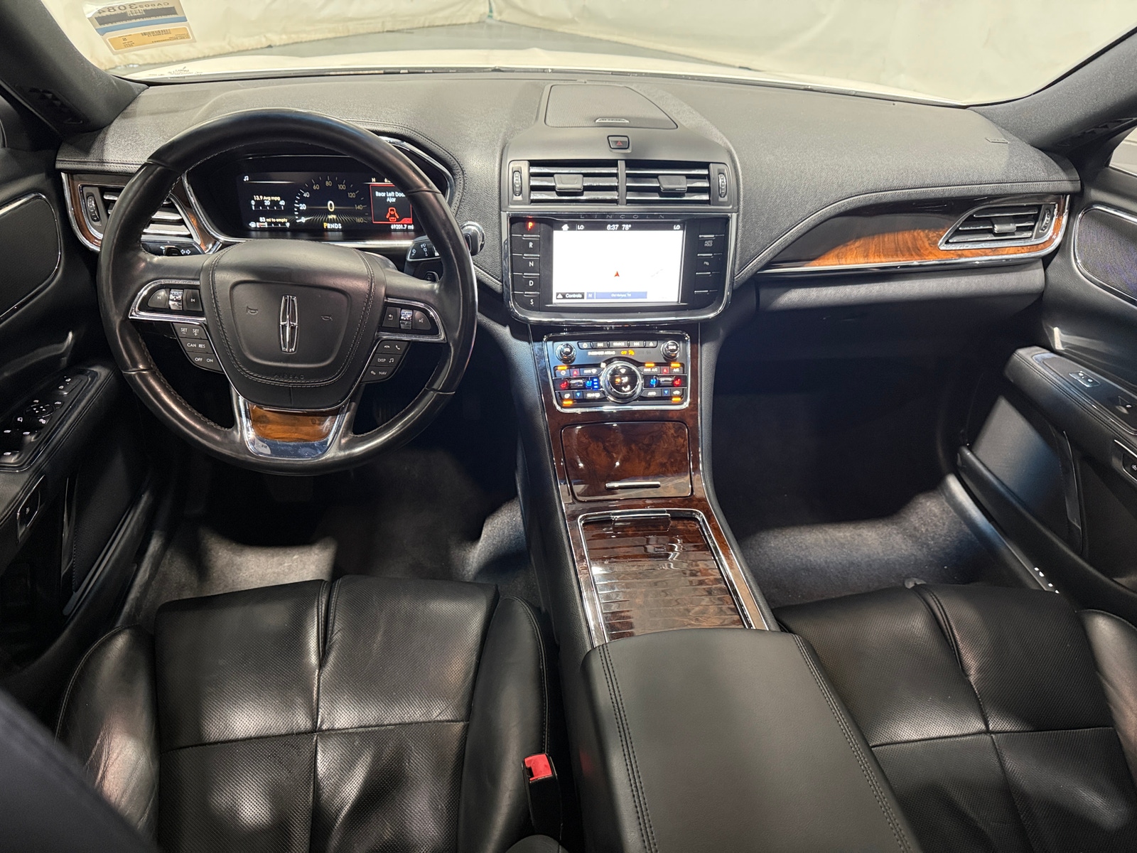 Thumbnail: 2017 Lincoln Continental - 2