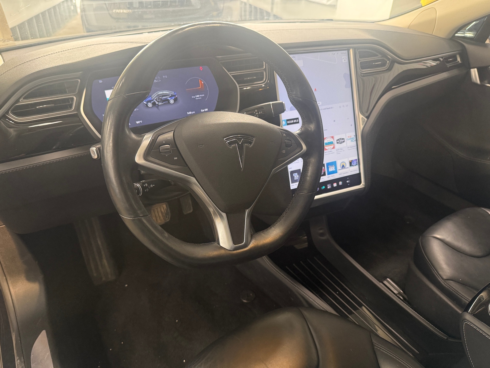 Thumbnail: 2015 Tesla Model S - 4