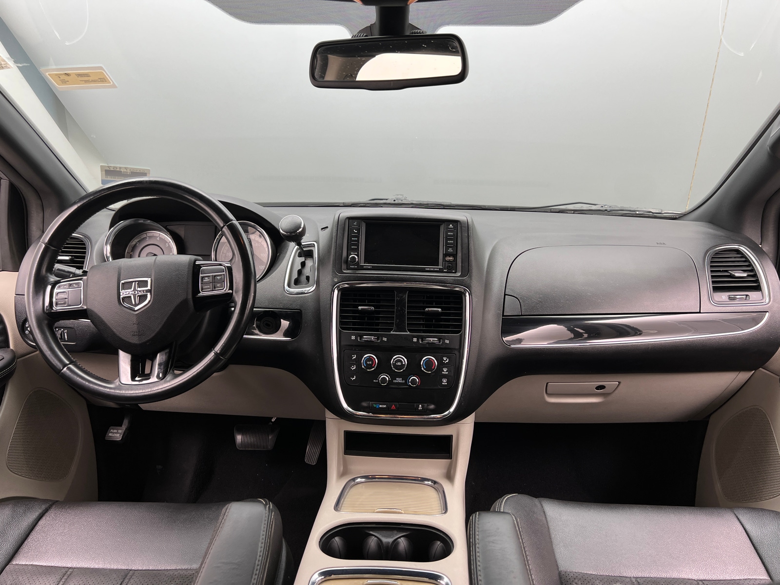 Thumbnail: 2019 Dodge Grand Caravan - 2