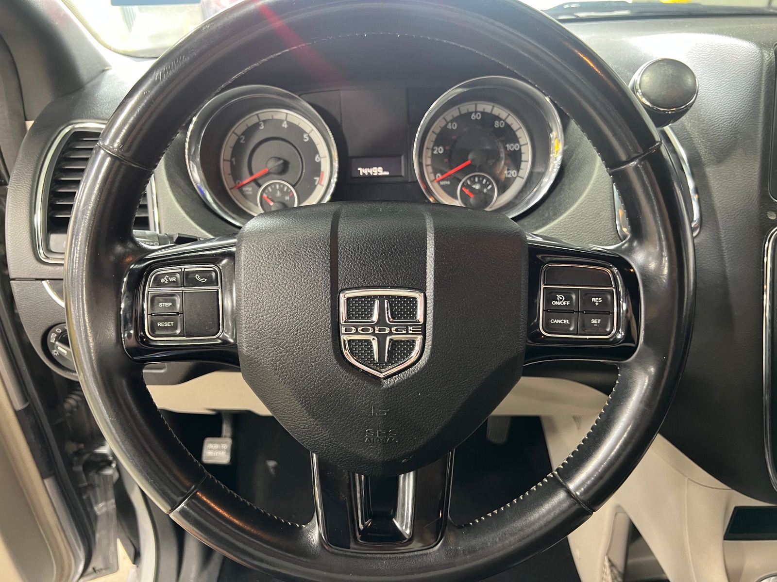 Thumbnail: 2019 Dodge Grand Caravan - 4