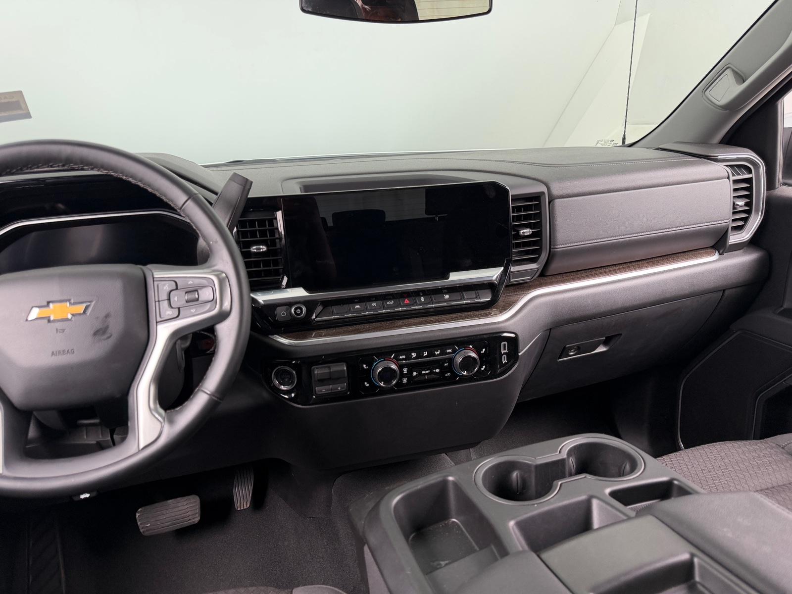 Thumbnail: 2026 Chevrolet Silverado 1500 - 3
