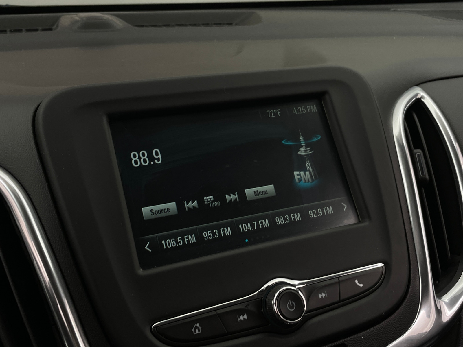 Thumbnail: 2018 Chevrolet Equinox - 4
