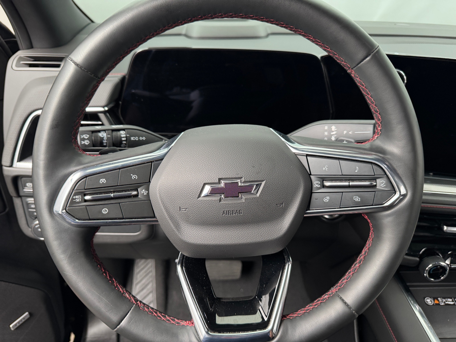 Thumbnail: 2025 Chevrolet Suburban - 4