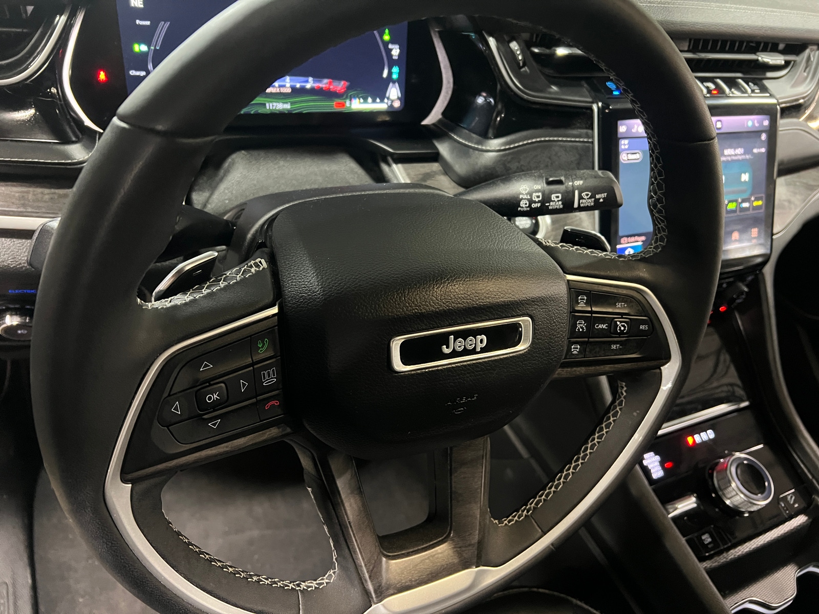 Thumbnail: 2024 Jeep Grand Cherokee - 4