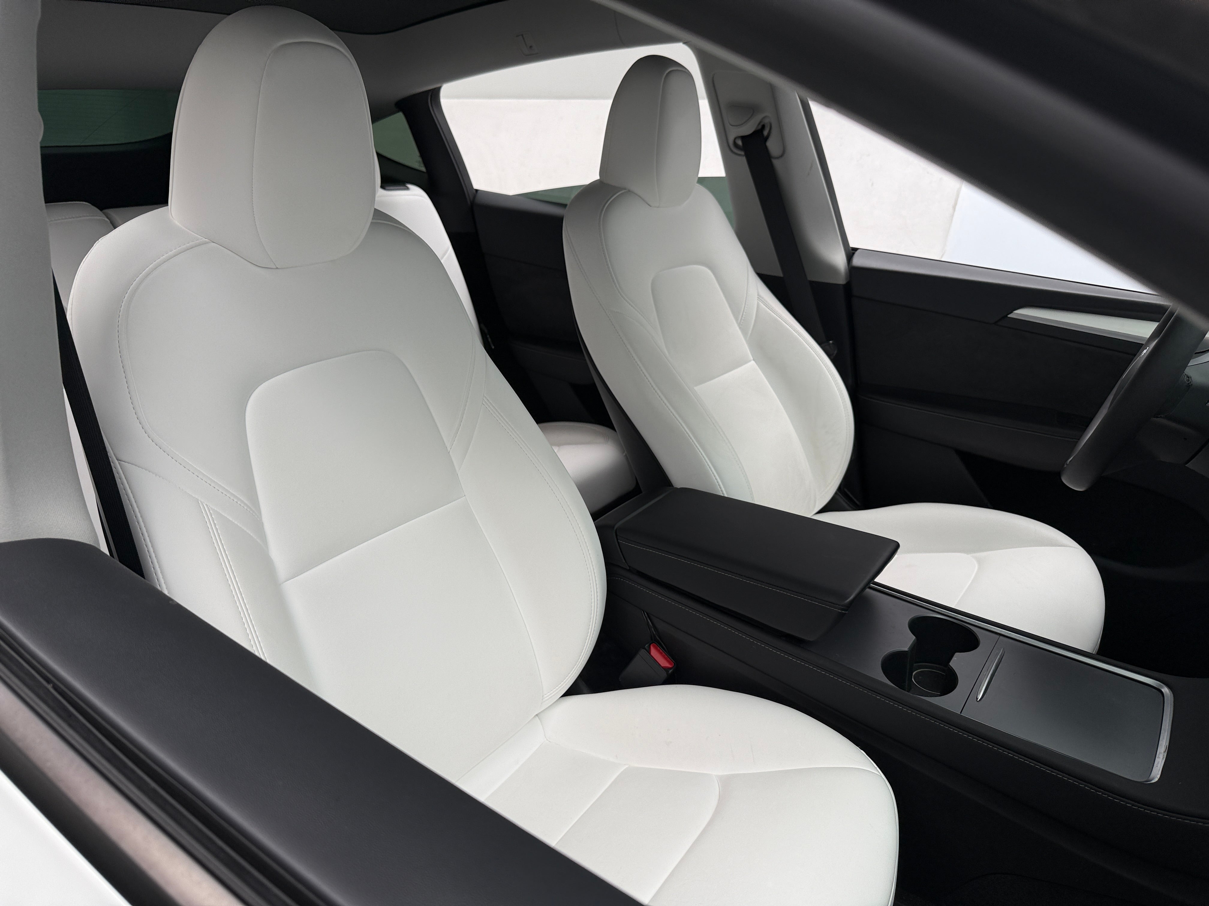 Used 2023 Tesla Model Y Long Range with VIN 7SAYGDEE0PA141513 for sale in Pewaukee, WI