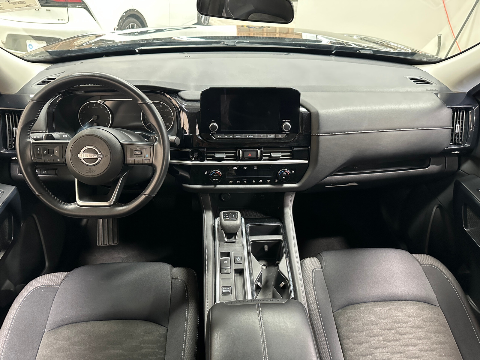 Thumbnail: 2025 Nissan Pathfinder - 3