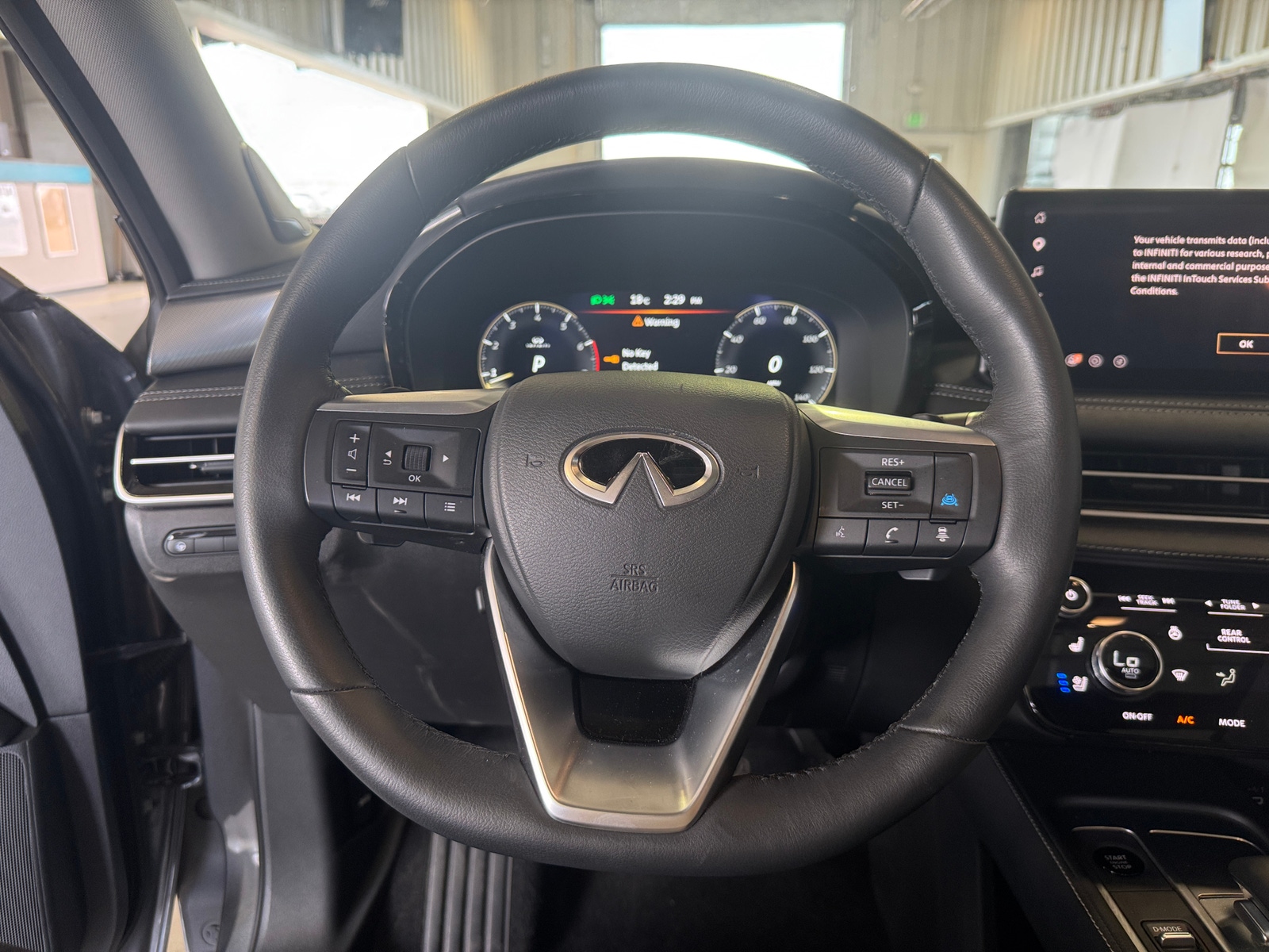 Thumbnail: 2026 INFINITI QX60 - 4