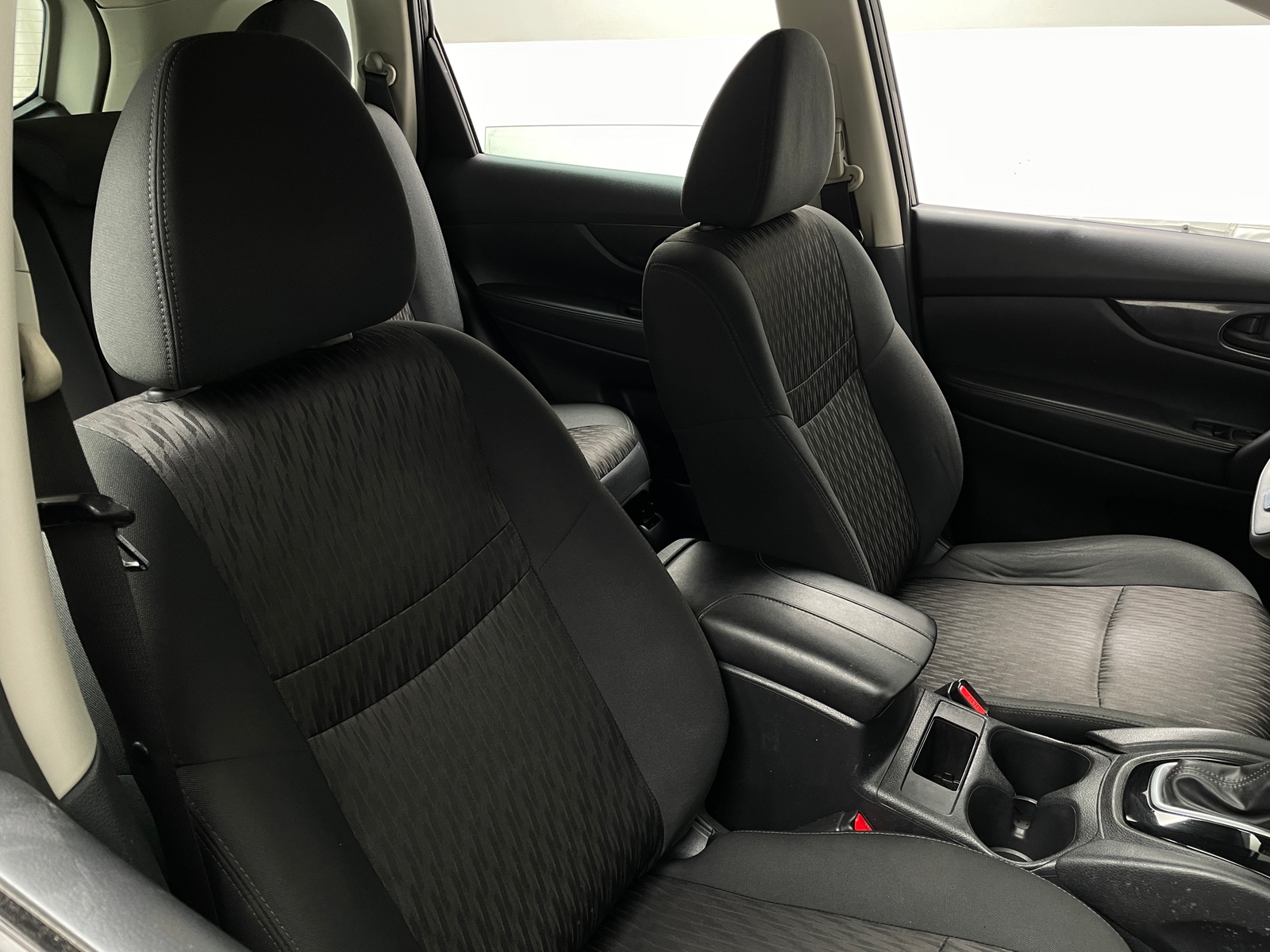 Thumbnail: 2019 Nissan Rogue - 2